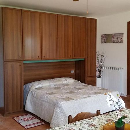 Case In Campagna Con Piscina A Todi Eksteriør billede